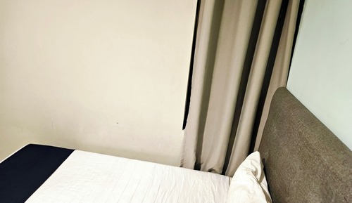 Single Room, Shared Bathroom