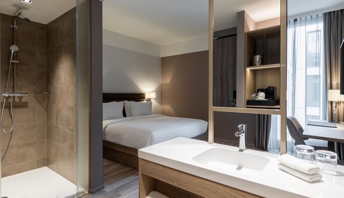 Room, 1 King Bed, Corner