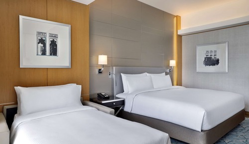 Deluxe Room, 1 King Bed, Balcony, Sea View
