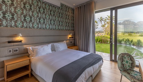 Comfort Room, 1 King Bed, Balcony, Mountain View (1)