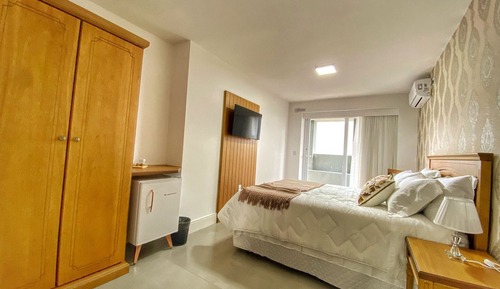 Traditional Suite