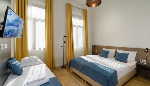 Superior Double Room (with Extra Bed)