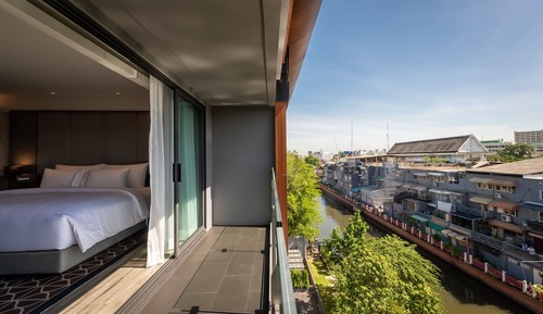 Deluxe Room, 1 King Bed, Balcony