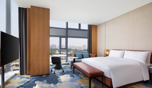 Premium Room, 1 King Bed, Corner