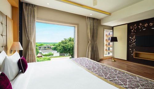 Superior Room, 1 King Bed, Non Smoking