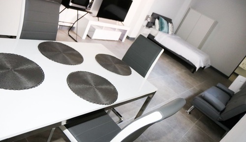 Deluxe Studio Suite