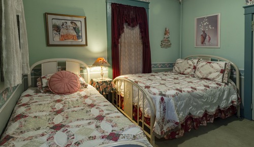 Room, Multiple Beds