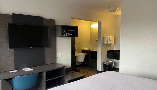 Standard Room, 1 King Bed, Non Smoking