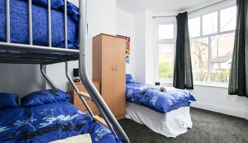 Family Room, Multiple Beds
