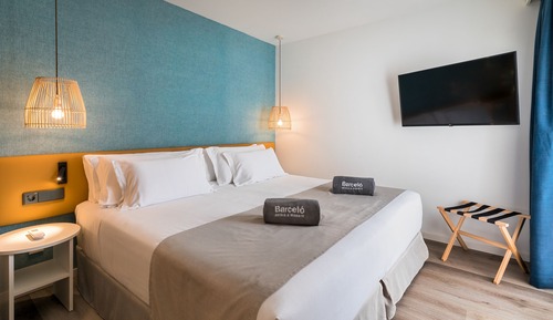 Room (Suite)