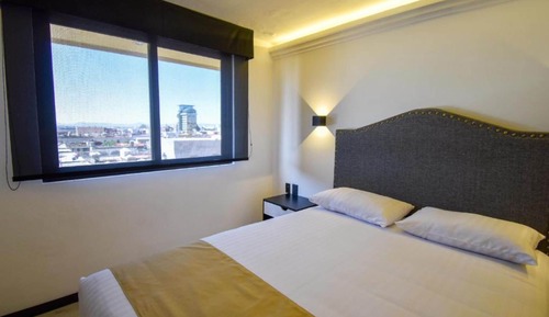 Room, 1 Queen Bed, City View