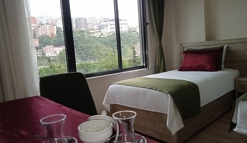 Deluxe Studio Suite