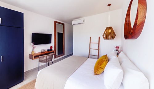 Double Room, 1 Queen Bed