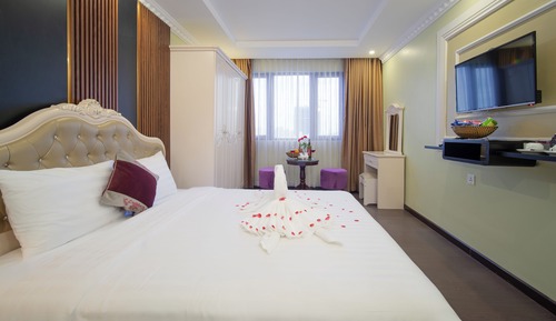 Deluxe Room, 1 King Bed