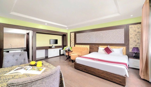 Deluxe Studio, City View