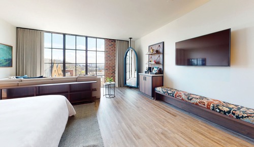 Premier King Suite ADA