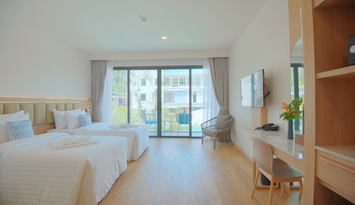 Deluxe Double or Twin Room, Pool View