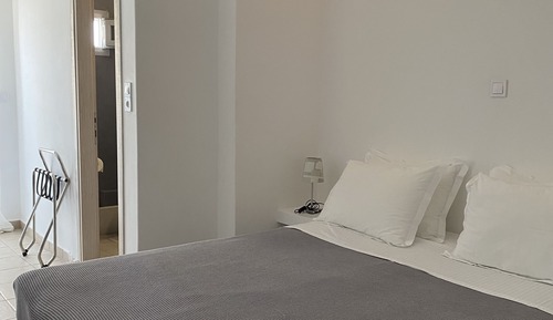 Comfort Room, Partial Sea View