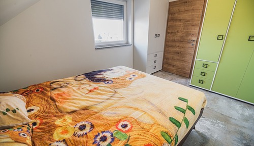 Apartment (Apartment VAZATAOR with hot tub and s)