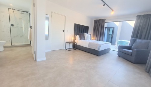 Superior Penthouse