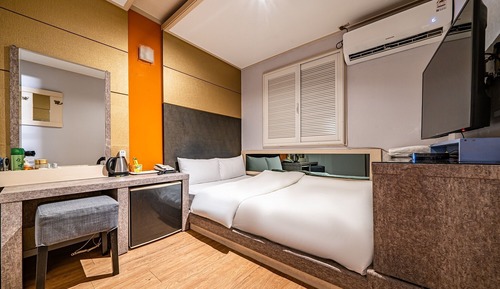 Room (Walking special price (no parking no )