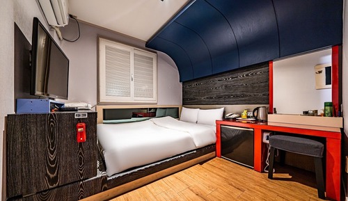 Room (Standard room (parking-only room))