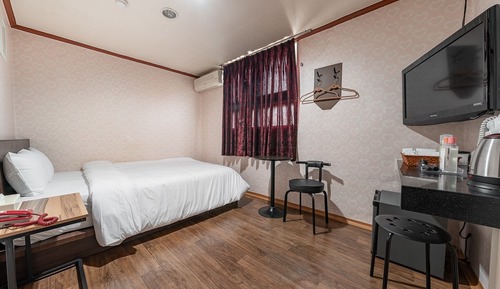 Room (Standard room)