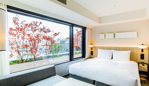 Deluxe Room, 1 King Bed, Bathtub