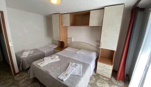 Economy Triple Room, Balcony