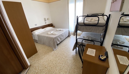 Standard Quadruple Room, Balcony