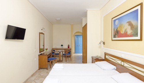 Basic Double or Twin Room, Garden View