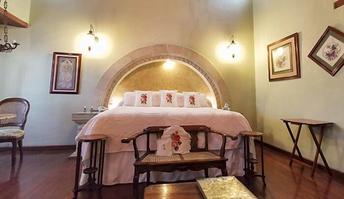 Deluxe Suite, 1 King Bed