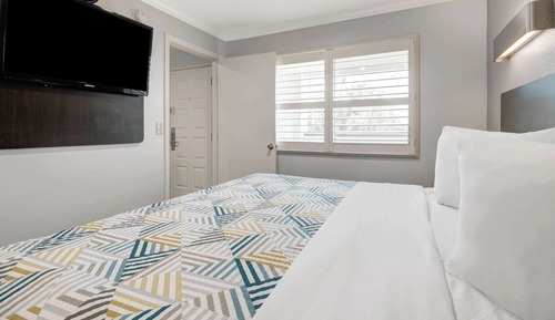 Standard Suite, 2 Queen Beds, Non Smoking, Kitchenette