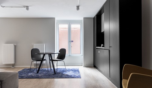 L 1 Bedroom Apartment, Sofa Bed, Stairs