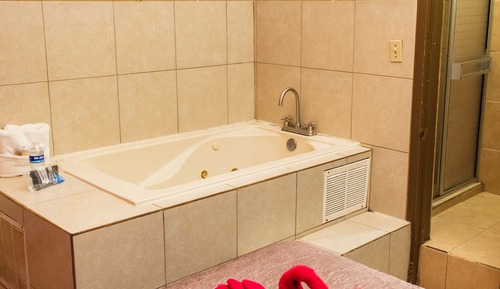 Room (Jacuzzi)