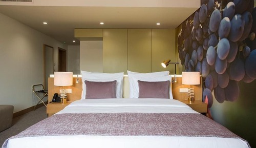 Signature Suite