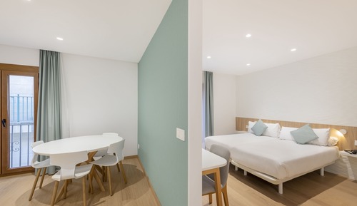 Standard Studio (NO access to Pool/Rooftop)