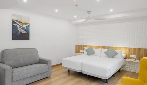 Superior Double Room, Pool Access