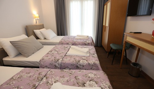 Comfort Triple Room