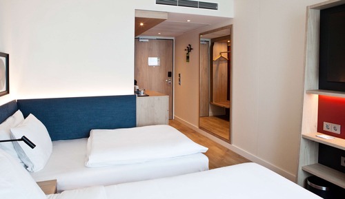 Room, 1 Queen Bed with Sofa bed