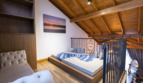 Romantic Double Room, Multiple Beds, Jetted Tub