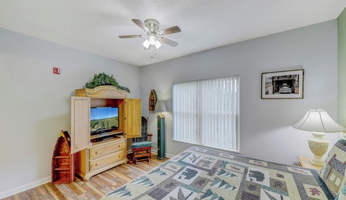 Condo (433 - Stay-A-While - No Pets Allowed)