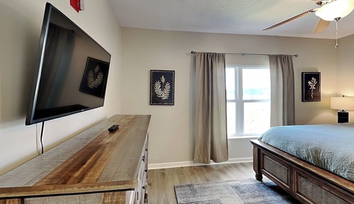Condo (City Side Comf - No Pets Allowed)