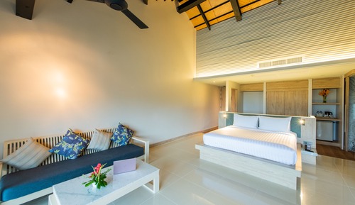 Penthouse Pool Suite with Sea View - Free Minibar