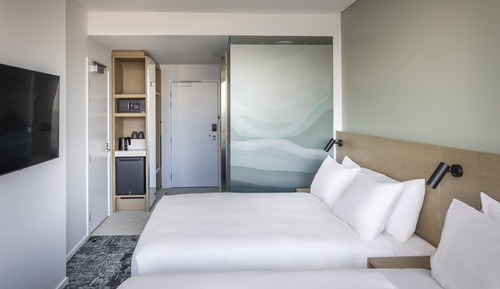 Standard Room, 2 Queen Beds (with Free Breakfast)