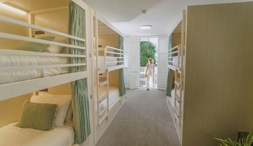 Private Superior 6 Bed Female Ensuite Dorm
