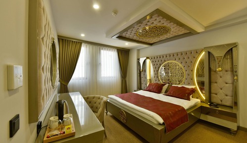 Corner Suite