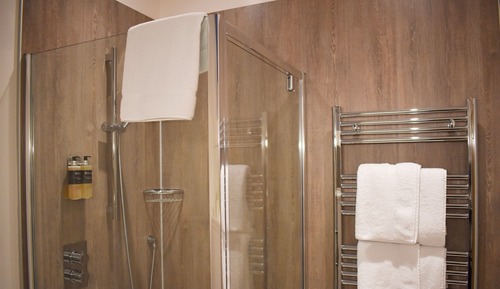 Double Room, Ensuite (Oak)