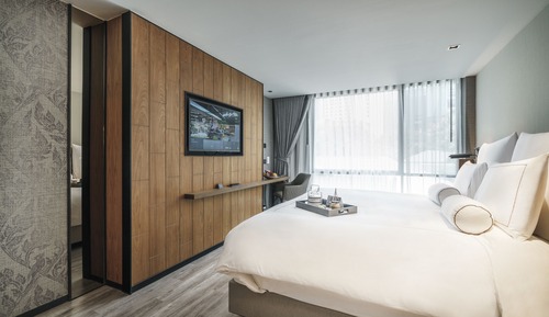 Premier Room