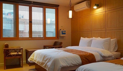 Standard Twin Room